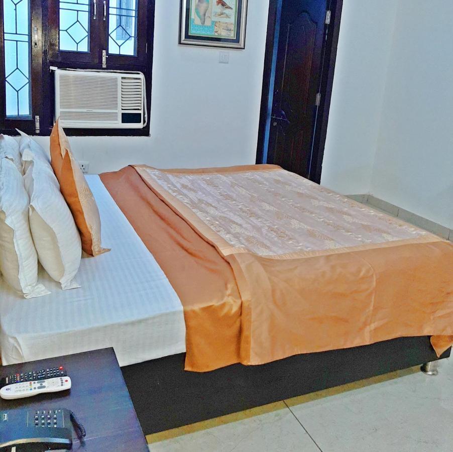 Bindiram Express By Shrigo Hotels Sitapur Muafi Extérieur photo