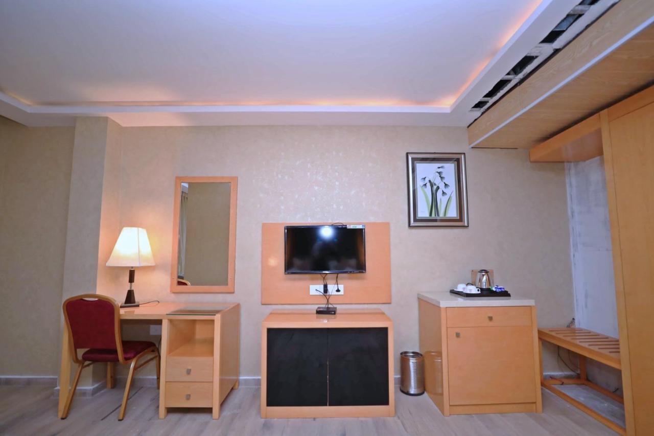 Bindiram Express By Shrigo Hotels Sitapur Muafi Extérieur photo