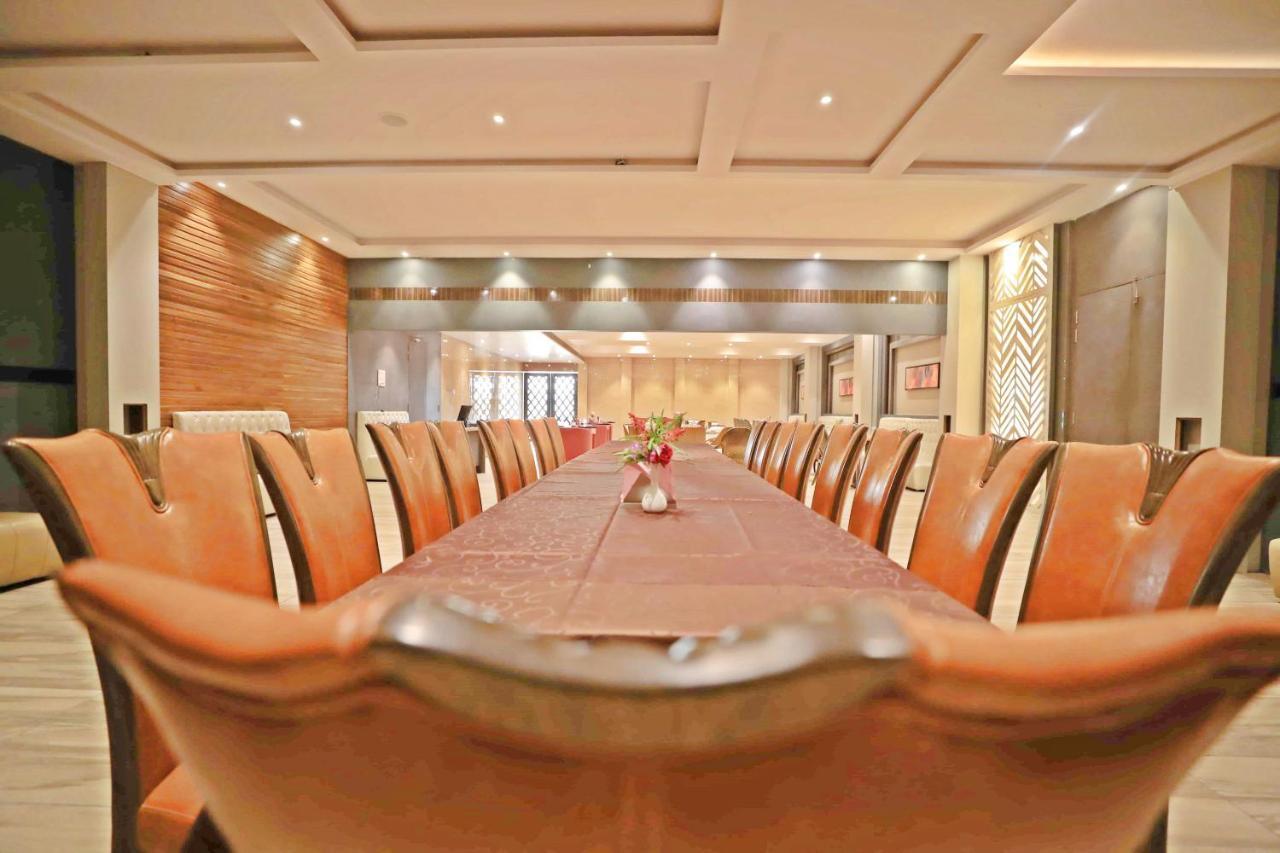 Bindiram Express By Shrigo Hotels Sitapur Muafi Extérieur photo
